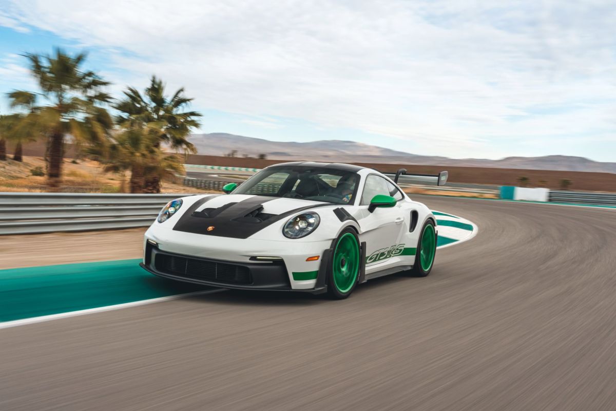 Pentru colecționari: ediție specială Porsche 911 GT3 RS cu pachetul Tribute to Carrera RS Package