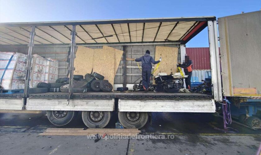 mașină dezmembrată