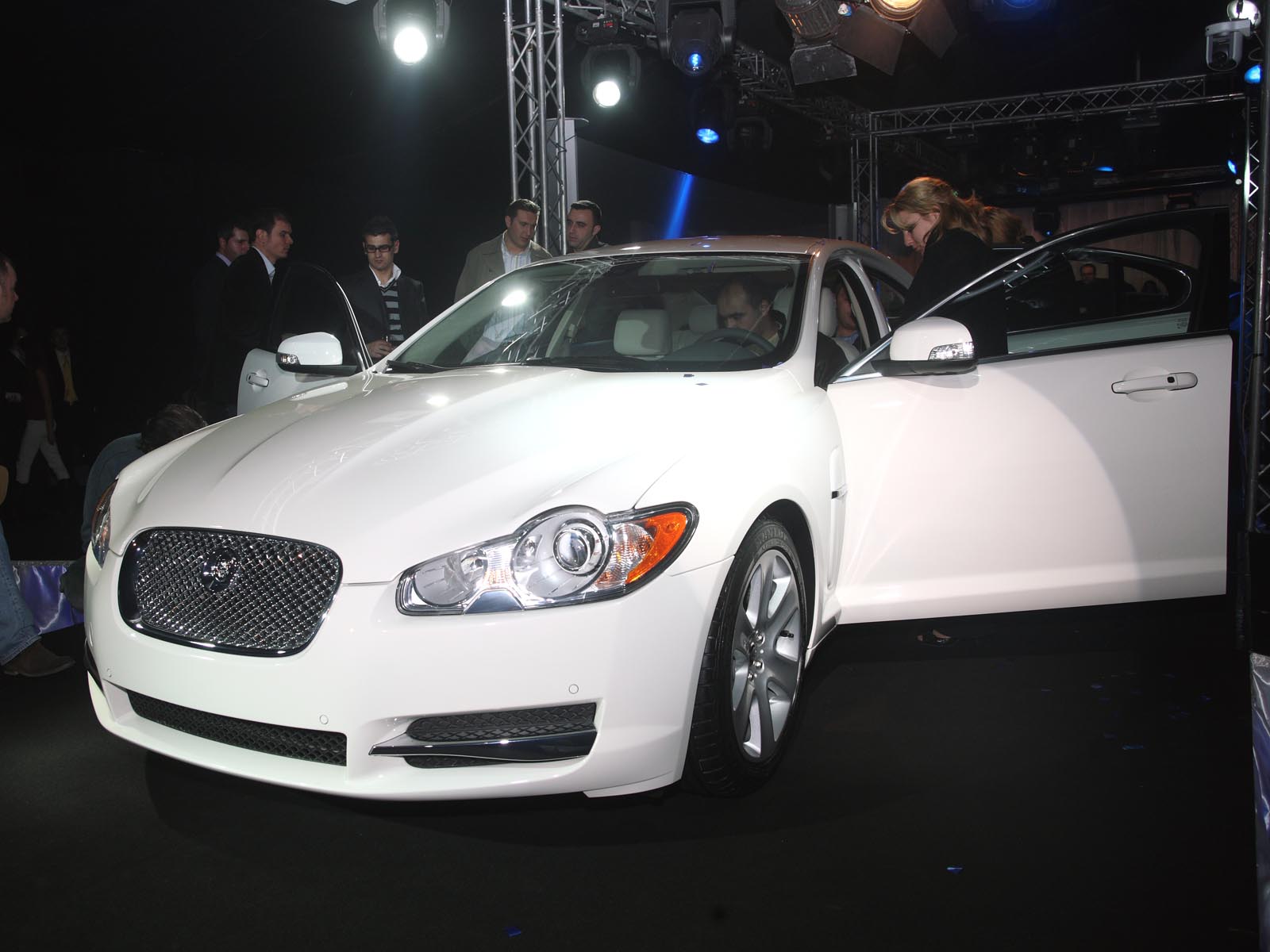 http://2pangshu6.top/articol/892145/noutati/prezentari/jaguar-xf-primul-video